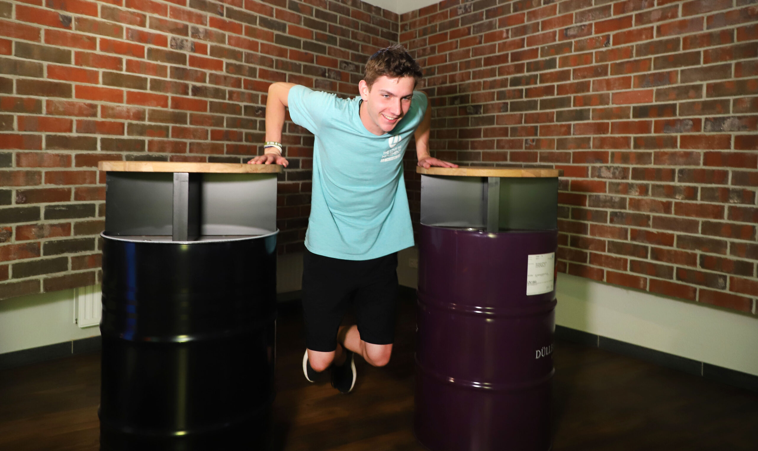 16.06.2023, Parkour mit Arvid Böhler am und im Haus der Presse in Dresden